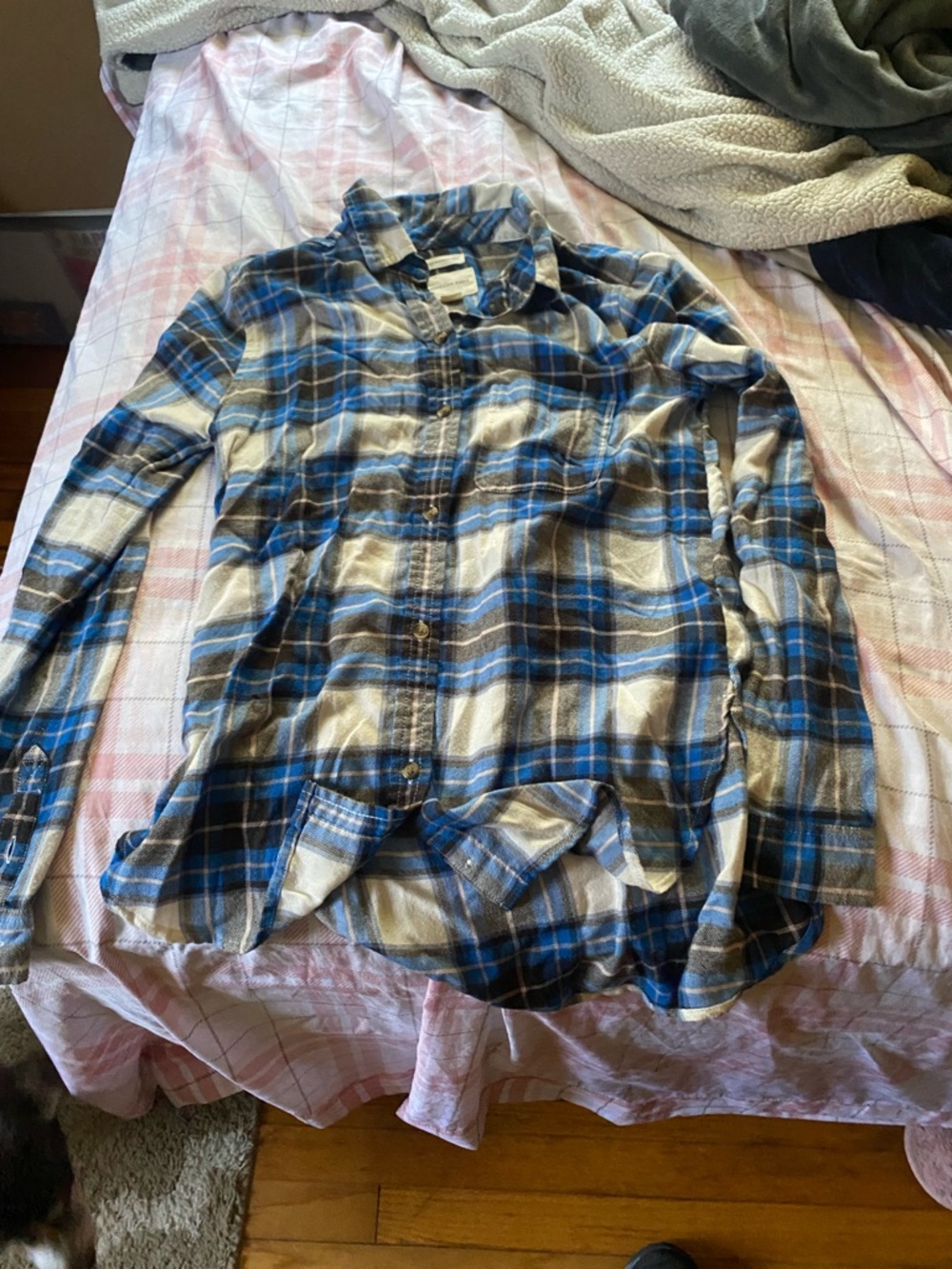 American Eagle Outfitters Blue and Gray Plaid Button-Down Shirt